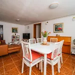 Apartment Barbaresko *