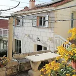 Barbaresko Apartment Lumbarda