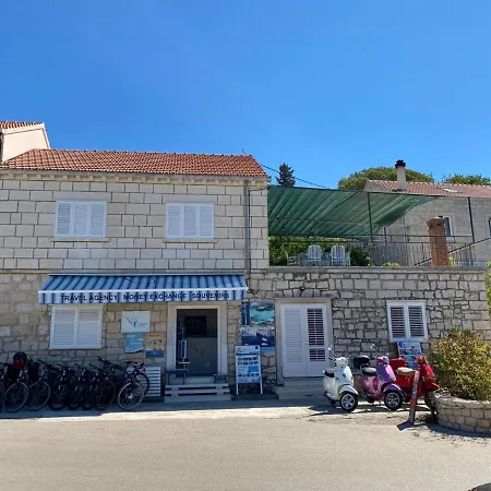 Barbaresko Apartamento Lumbarda