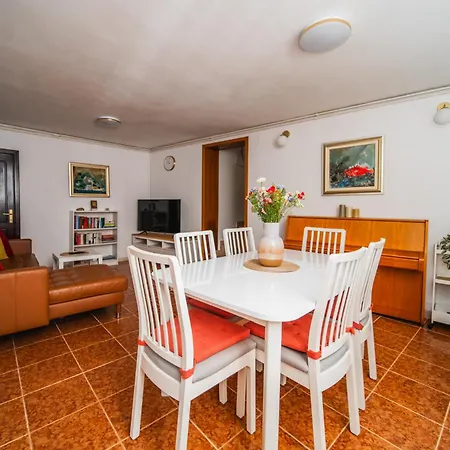 Apartment Barbaresko *