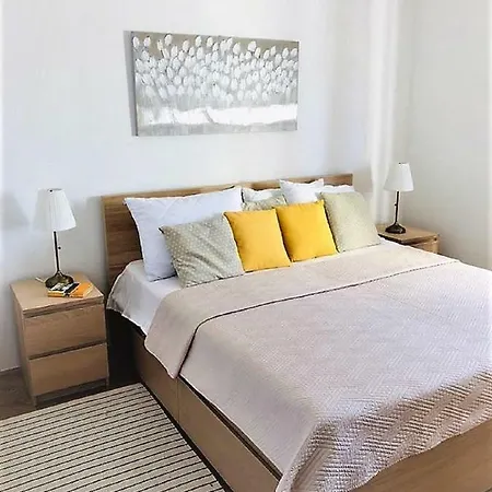 Barbaresko Apartment Lumbarda