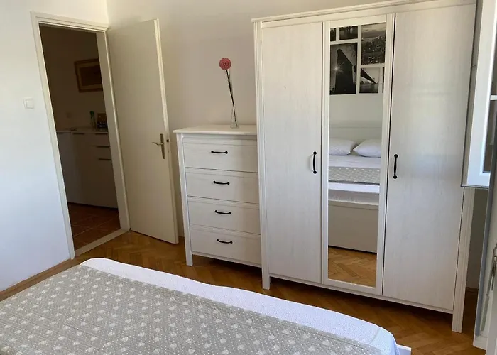 Barbaresko Διαμέρισμα *